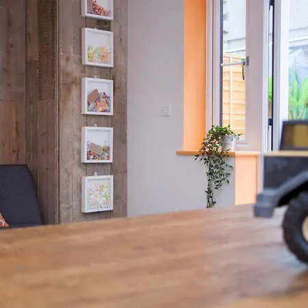Higgihaus #3a 4 Bed Small Groups Hip Location Sleeps 4-8 Дом отдыха *